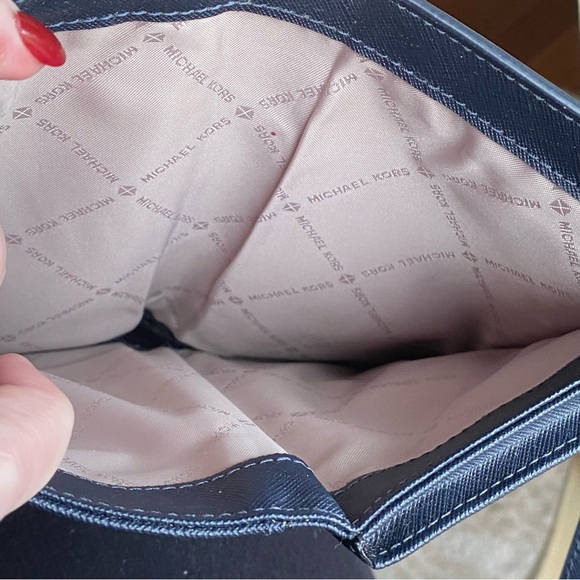 Michael Kors Jet Set Travel Double Zip Wristlet Wallet Signature Black EUC - Picture 13 of 16